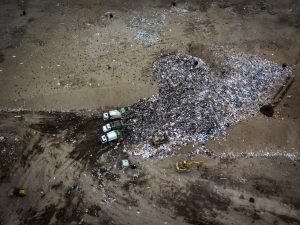 Multan a municipios de Puerto Varas y Ancud por mala gestión de la basura y contaminación