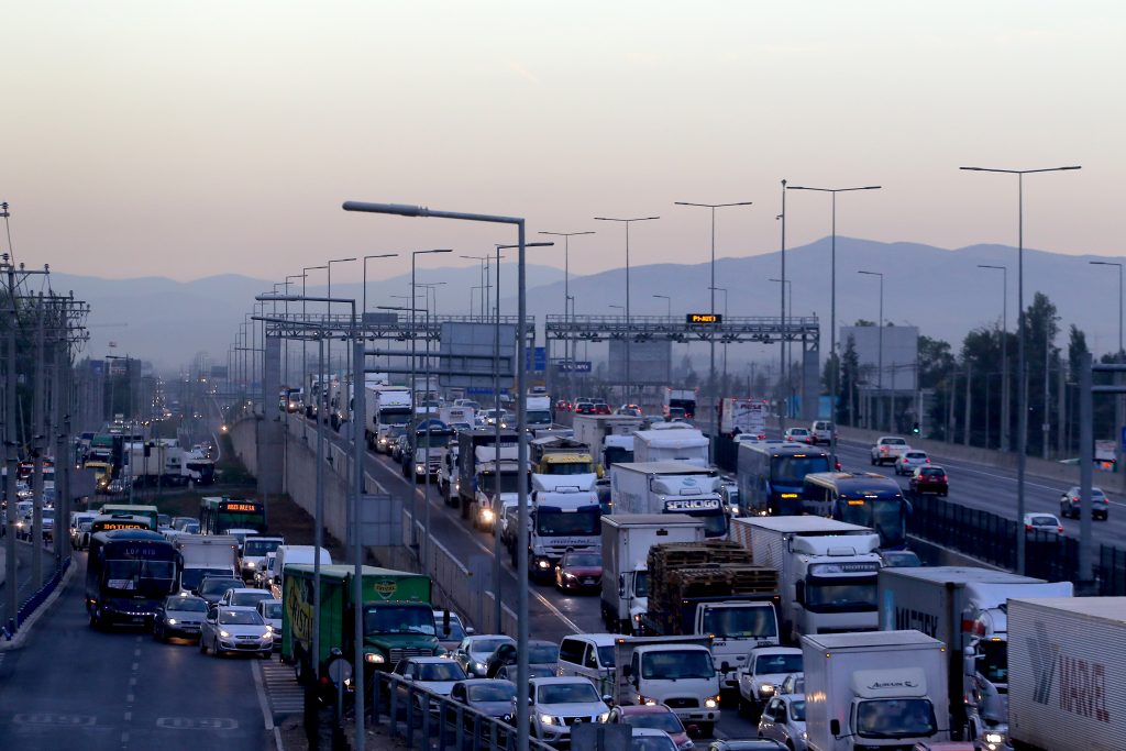 Refuerzan medidas en carreteras tras masiva salida de cerca de 465 mil vehículos por Año Nuevo