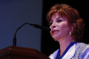 Dos novelas de Isabel Allende censuradas en Florida por tener referencias sexuales o LGBTQ+