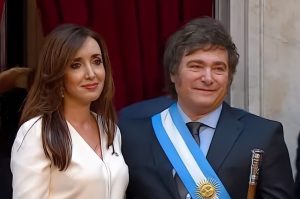 Milei juró por Dios y la patria como nuevo presidente de Argentina: "Comienza una nueva era"