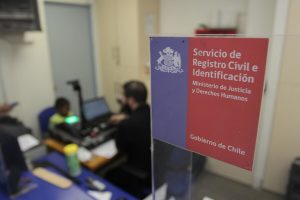 ‘Efecto Hermosilla’ cobra nueva víctima: Piden renuncia a asesor jurídico del Registro Civil