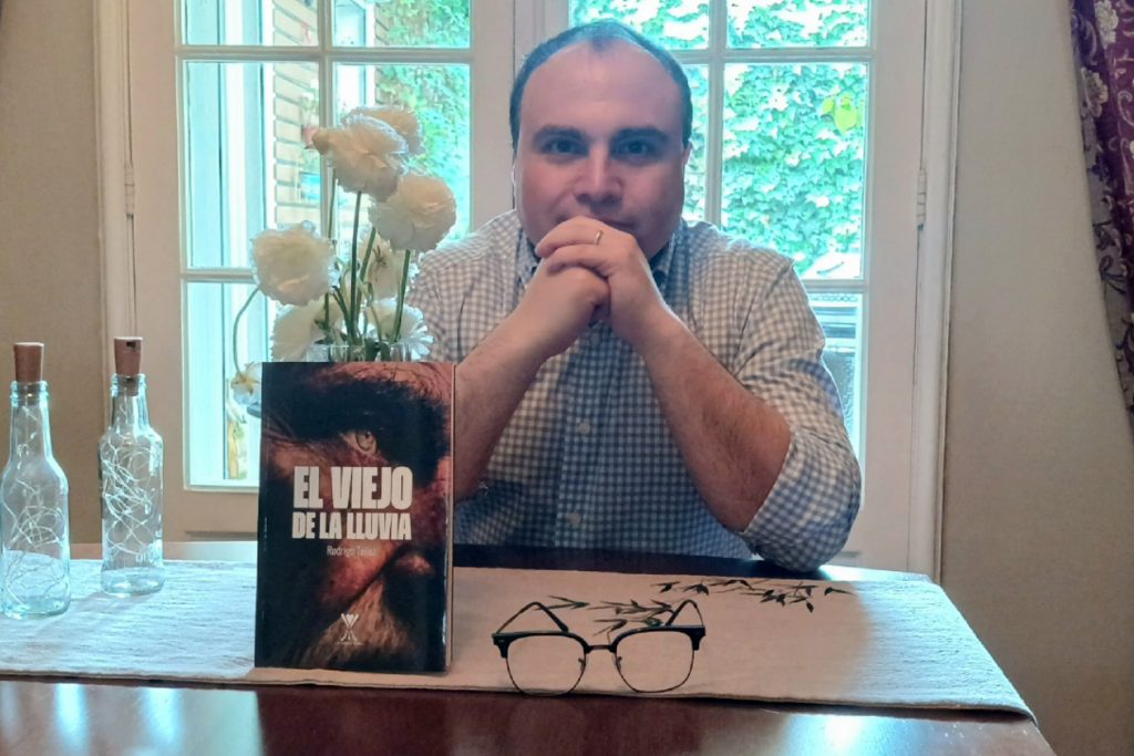 Reseña de libros| “El viejo de la lluvia” de Rodrigo Téllez. Una historia atemporal