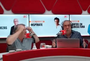 VIDEO| Pepe Auth explota en vivo contra Checho Hirane por decir que el PC “quemó al país”