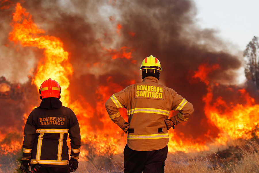 Gobierno anuncia ayudas de hasta $10.000.000 a pymes afectadas por incendios en Valparaíso