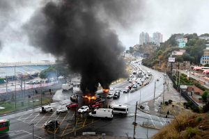 VIDEO| Pescadores artesanales de Valparaíso protestan: Acusan violenta respuesta de Carabineros