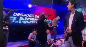 VIDEO| Así fue la toma de un canal de TV en Ecuador por encapuchados armados con fusiles y granadas