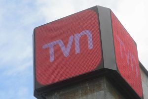“Ha fallecido uno de los nuestros”: TVN anunció el deceso de emblemático periodista de prensa
