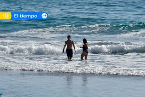 El tiempo en zona central: Calor para disfrutar en las playas, pero precaución por marejadas