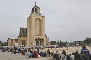 "Sanadora de Rosario": Casi 6.000 personas hacen fila en Templo de Maipú