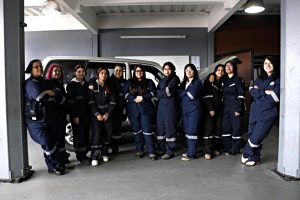 Mecánicas en Acción, la tesis con que buscan aumentar mujeres en la mecánica automotriz