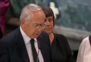 VIDEO| José Piñera aparece en público durante funeral de su hermano: Así fueron sus palabras
