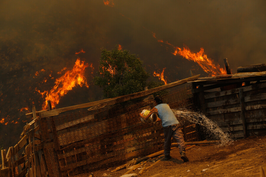 Incendios en receso parlamentario: Encapsular responsabilidad al gobierno «es quedar corto»