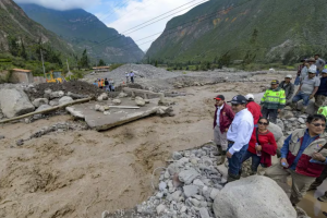 Fuertes lluvias causan derrumbes y desbordes en Perú: Declaran emergencia en 70 distritos