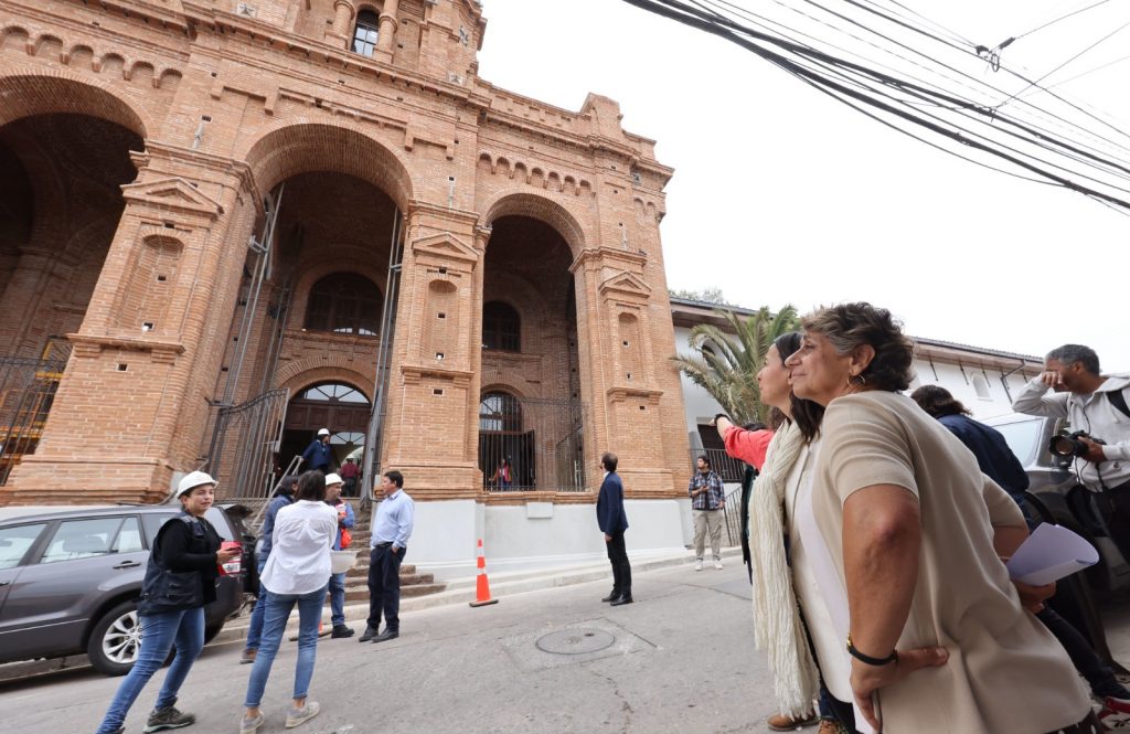Restauración de la iglesia San Francisco de Valparaíso: Una inversión de más de $7 mil millones
