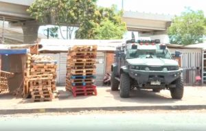 Fiscal a cargo de secuestro de Ronald Ojeda llega a allanamiento en campamento de Maipú
