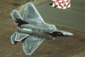 Cazabombardero Raptor F-22, el avión más caro y sofisticado del mundo llega a la Fidae