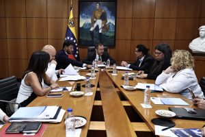 Ejecutivo de Venezuela ofrece a Chile su "colaboración absoluta" contra la delincuencia