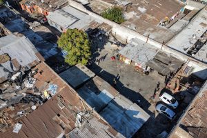 Desalojos de 50 casas tomadas en Santiago arroja que 81% estaba en manos de extranjeros