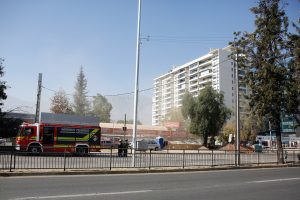 VIDEO| Emergencia por fuga de gas en Plaza Egaña: Evacuaciones de colegio, mall y edificio