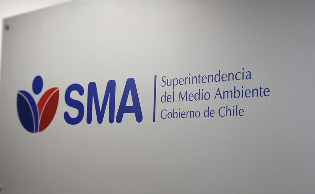 SMA multa con $168 millones a AES Andes por no reducir emisiones durante alerta ambiental