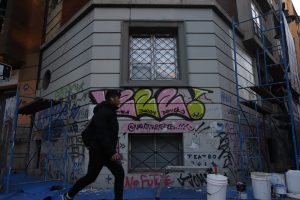 Acogen demanda de vecinos por falta de fiscalización durante estallido social y pandemia en Santiago