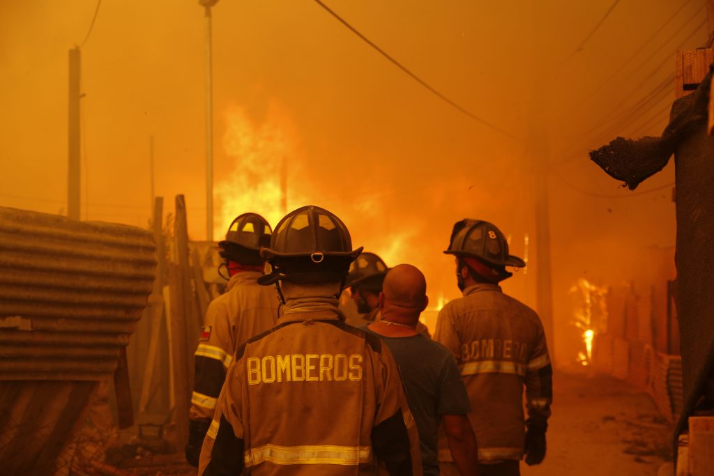 Es bombero: En Placilla PDI detiene a acusado de incendio que dejó 137 muertos en Valparaíso