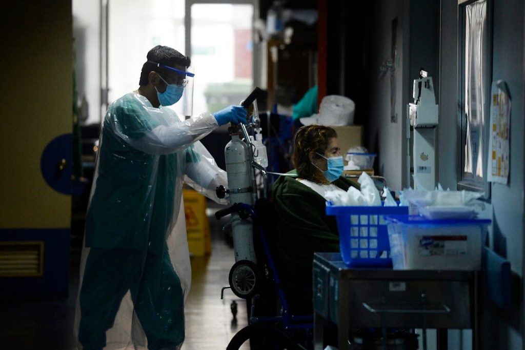 «Cartel del gas»: FNE denuncia colusión que subió precios de oxígeno en peak de pandemia
