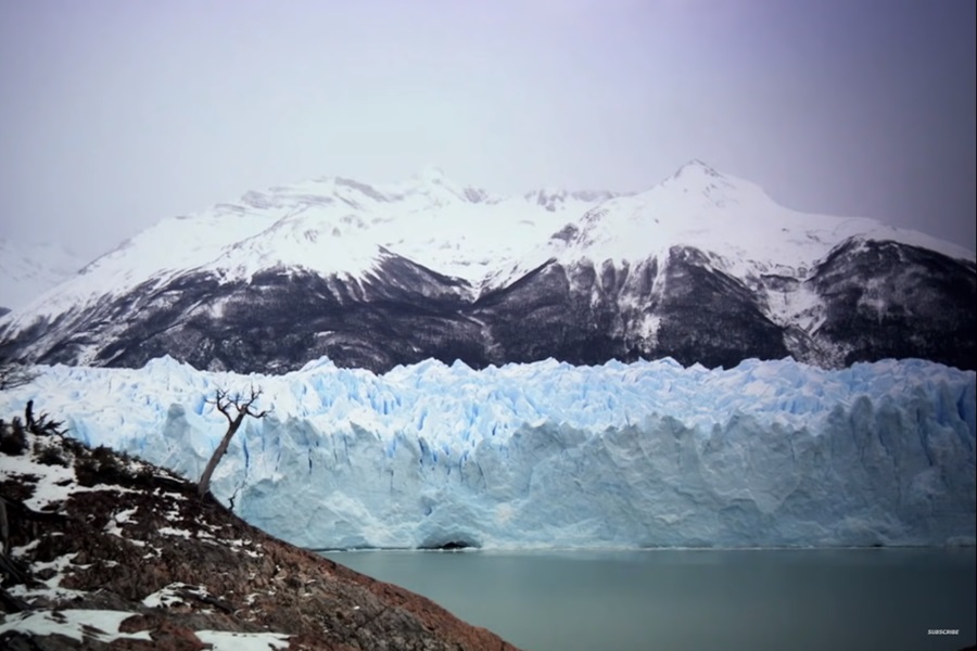 Detectan derrame de hidrocarburos de 19 km en el glaciar Perito Moreno