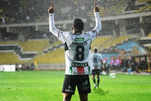 Palestino logra histórica victoria en Copa Libertadores con golazo inspirado desde el cielo