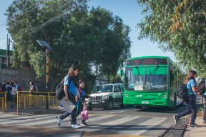 Mejoramiento de entornos de colegios para evitar siniestros viales llega a Puente Alto y Lo Espejo