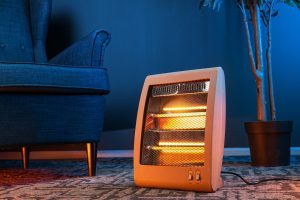 Académico advierte que calefactores no deben conectarse a alargadores: Los sobrecalientan