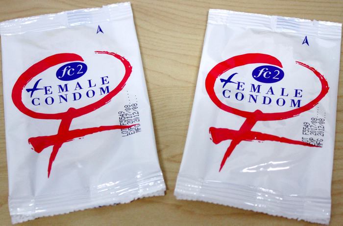 Organizaciones sociales piden traer a Chile el condón femenino
