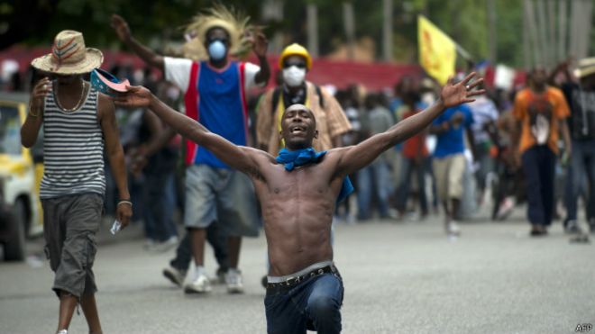 Haití: las claves de la rebelión que tiene al país paralizado y sin elecciones