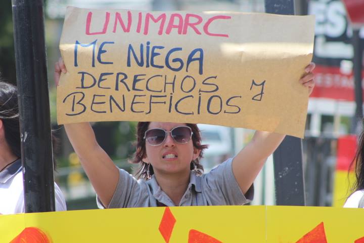 Huelga Unimarc: niegan quincena y acceso a sala cuna para hijos de trabajadores/as