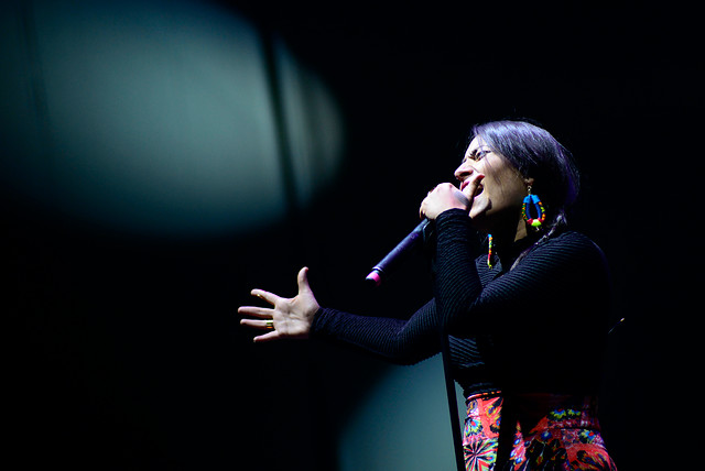 Anita Tijoux dedica canción en apoyo a jóvenes movilizados contra puente Chacao