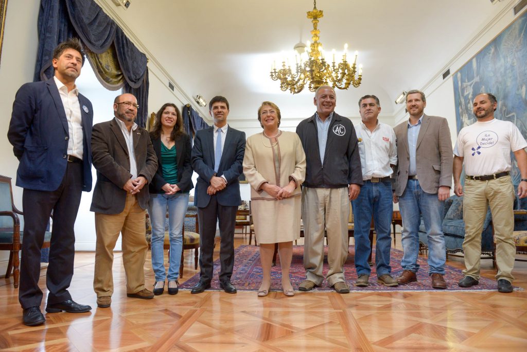Cónclave Social se reunió con Bachelet en La Moneda para presentar inquietudes sobre proceso constituyente
