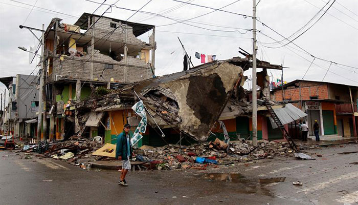 Presidente Rafael Correa asegura que número de víctimas tras el sismo «aumentará y de forma considerable»
