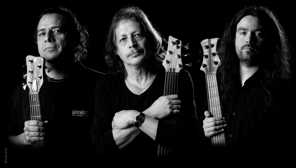 Campos, Holman y Gálvez: El power trío de bajistas chilenos que lanzarán DVD en Centro Arte Alameda