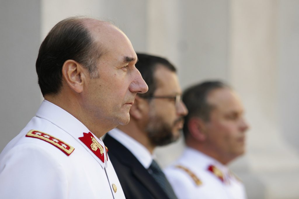 Disciplina militar: General Fuente Alba y Ejército niegan información de gastos reservados a Fiscalía