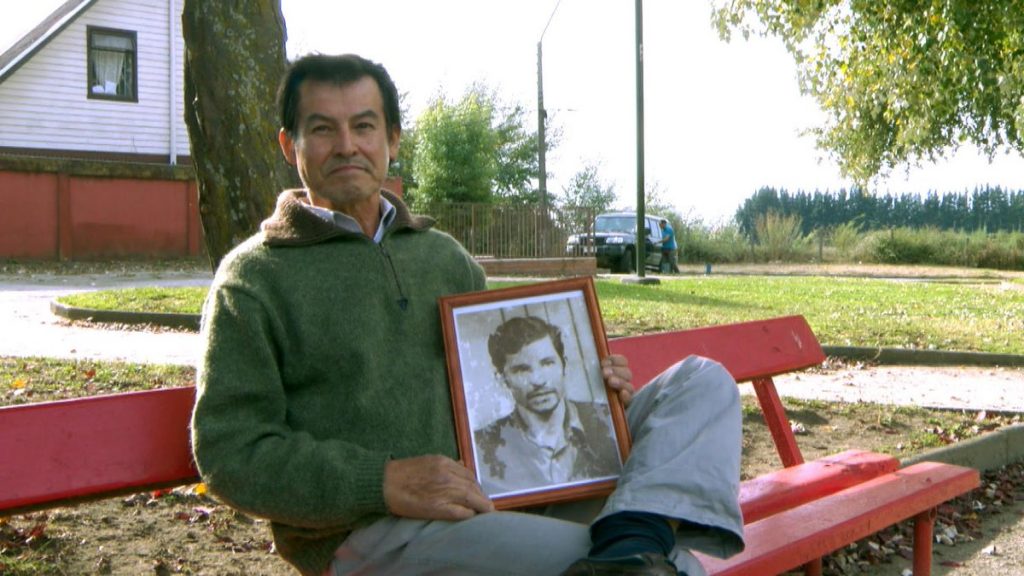 Acusan a Juan Emilio Cheyre de torturador en 1973: «Me golpeó, me torturó, me pateó, me preguntaba»