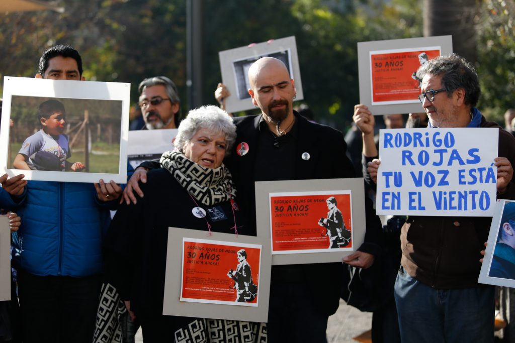 Verónica de Negri a 30 años de muerte de Rodrigo Rojas: «Los senadores de la NM que apoyan la impunidad me dan asco»