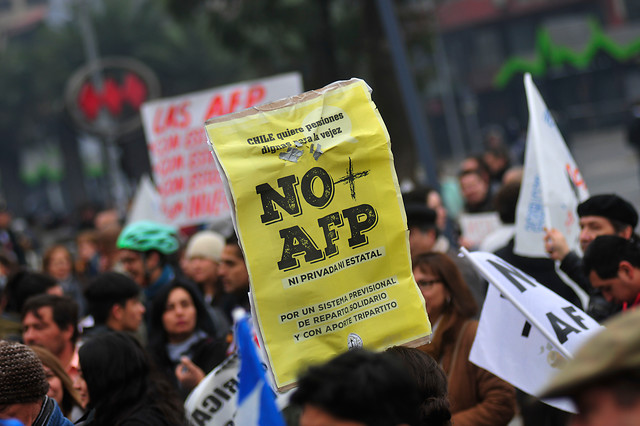 El saqueo de las AFPs y los datos después de las marchas, más allá de Andrade