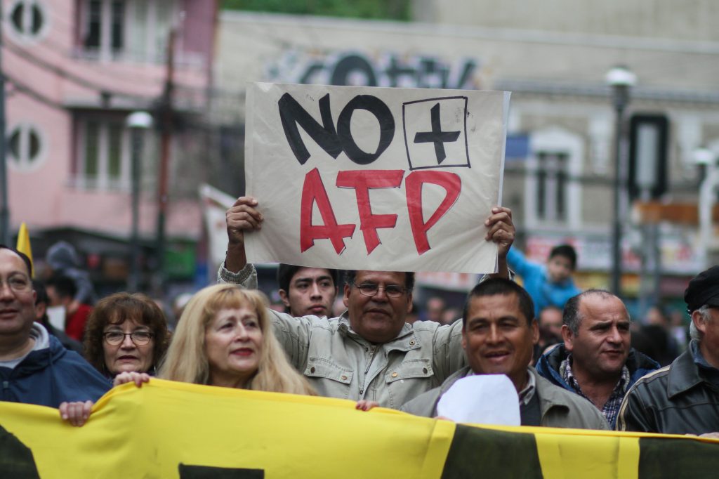 Encuesta CADEM y AFP: 87% está de acuerdo con reformar el sistema de pensiones