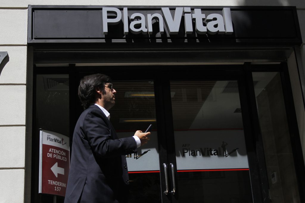 Revelan que AFP PlanVital es controlada por un oscuro fondo de inversión de paraíso fiscal