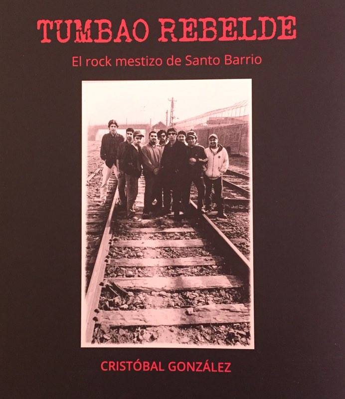 «Tumbao Rebelde», el libro del baterista de Santo Barrio que narra la historia de la popular banda de ska-rock