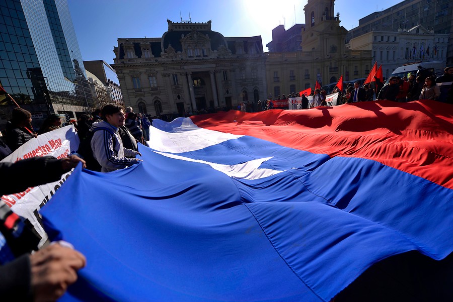 La chilenidad al palo: 5 herencias de la dictadura contra las que nos rebelamos a diario