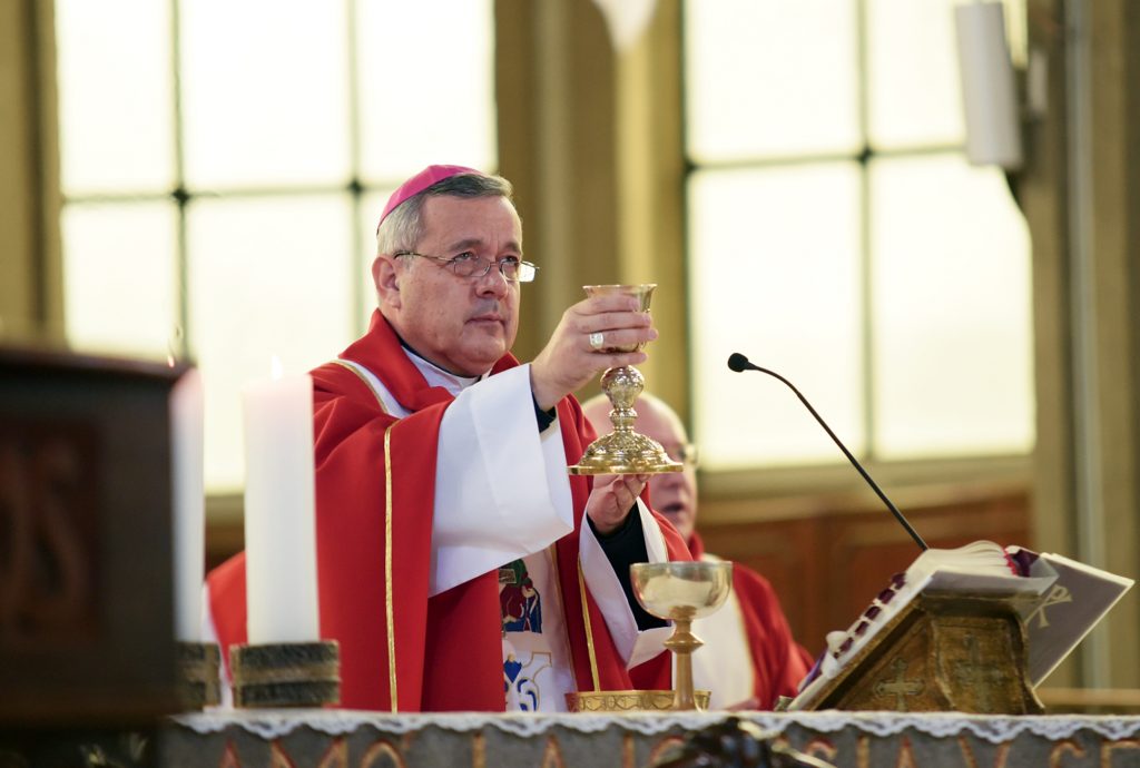 Obispo Juan Barros afirma ser enviado del papa y que «debe seguir lo que Dios manifiesta»