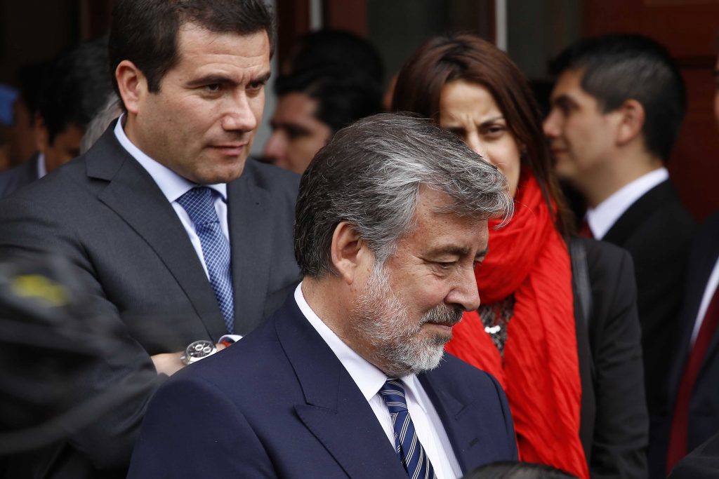 Cadem: Guillier acorta distancia con Piñera y Boric es el político mejor evaluado