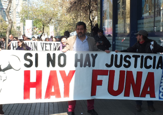REDES| Comisión Funa llegó hasta la casa de Hernán Vejar Sinning, condenado por asesinato y tortura