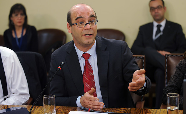 Fernando Atria: «Estoy disponible para una candidatura presidencial»